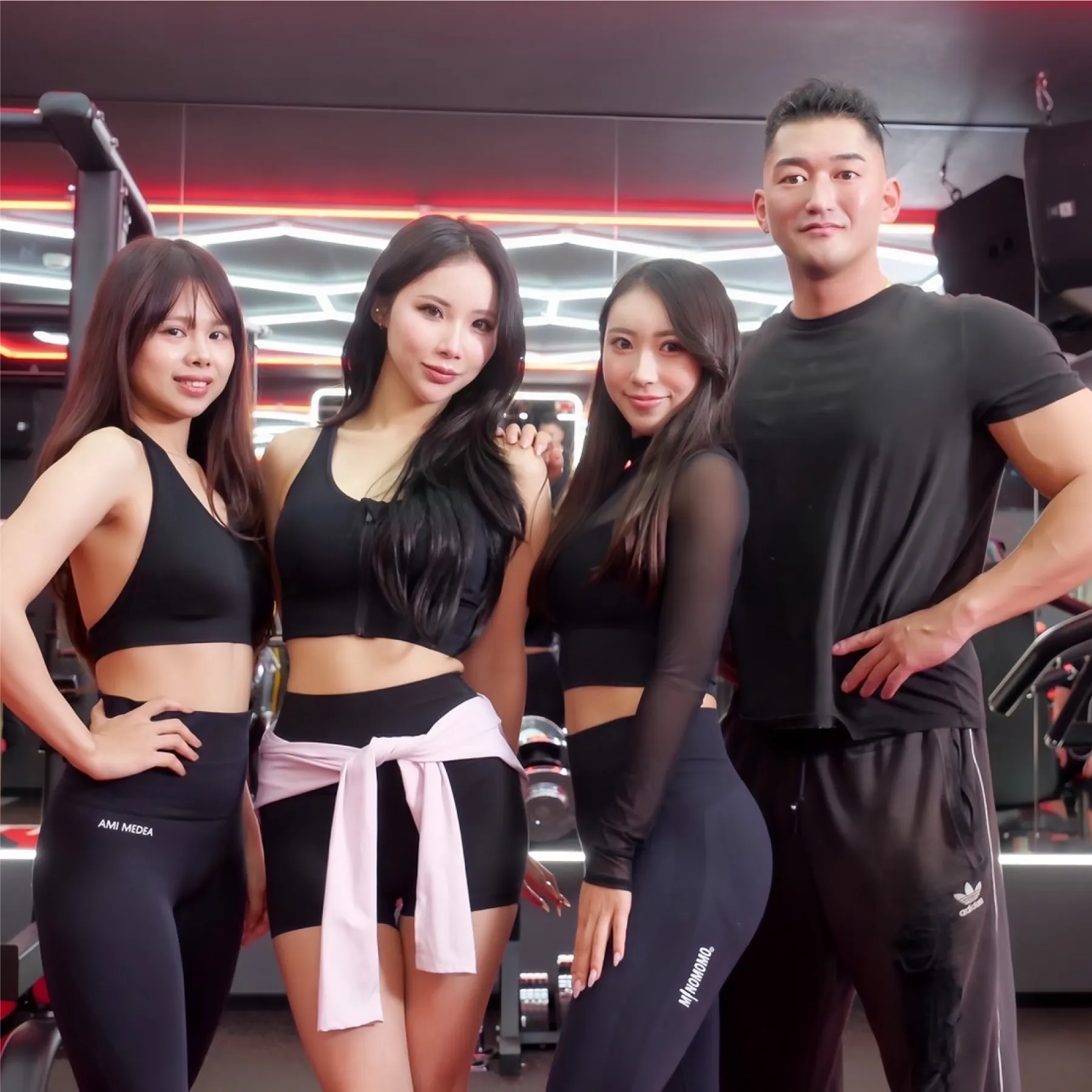 女性トレーナー